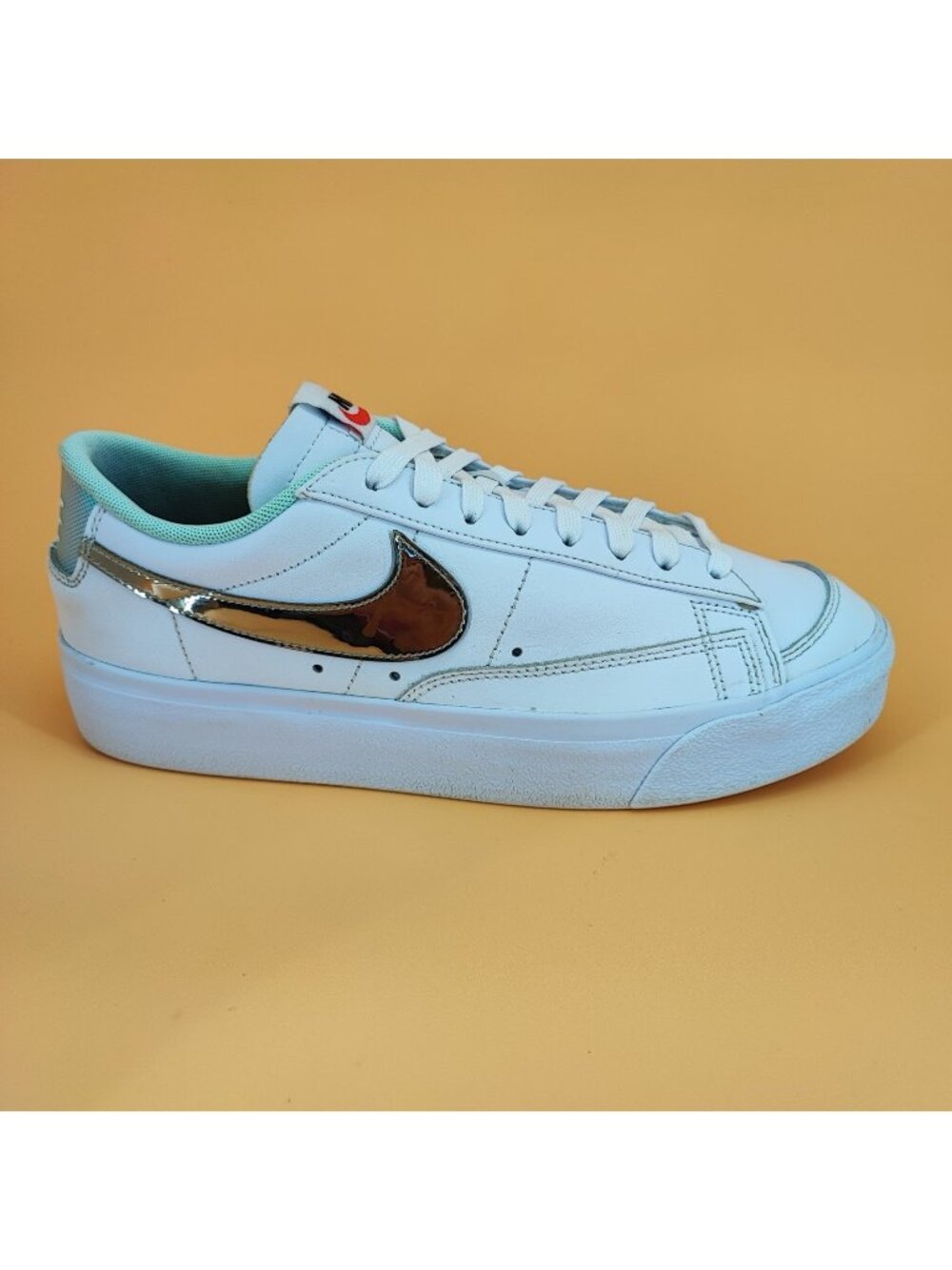 Nike Blazer Low Women's 10.5 US Platform Shoes Leather White DQ7654-100